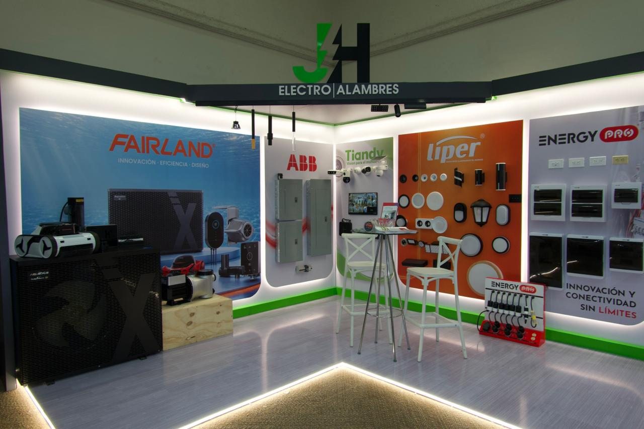 Área de mostrador del stand por A. Guzman Studio